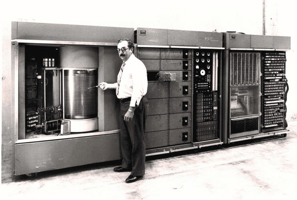 คอมพิวเตอร์ยุคแรก
